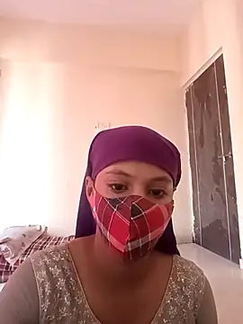 Snapshot of DESI_KATTA_09 chatting on 11-05-25, 10:15 DESI KATTA 09 online show from 11-05-25, 10:15