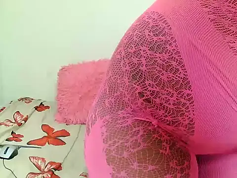 Snapshot of SweetSavage18 chatting on 11-02-25, 08:11 SweetSavage18 online show from 11-02-25, 08:11