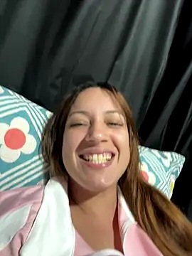 Snapshot of meninadeparis chatting on 11-16-25, 03:23 meninadeparis online show from 11-16-25, 03:23