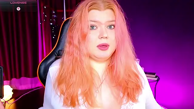 Snapshot of AriettaHeart chatting on 11-25-25, 10:48 AriettaHeart online show from 11-25-25, 10:48