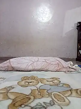 Snapshot of sdlmona chatting on 11-22-25, 07:35 sdlmona online show from 11-22-25, 07:35