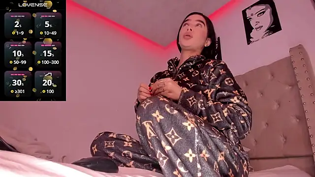 Snapshot of realdirtylatin chatting on 01-13-26, 02:11 realdirtylatin online show from 01-13-26, 02:11