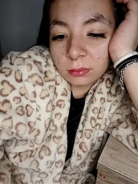 Snapshot of Baby_Myla chatting on 11-26-25, 10:00 Baby Myla online show from 11-26-25, 10:00