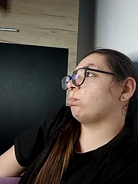 Snapshot of Baby_Myla chatting on 11-30-25, 01:48 Baby Myla online show from 11-30-25, 01:48