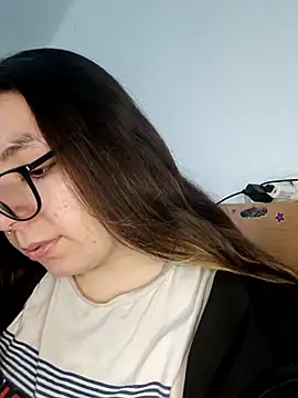 Snapshot of Baby_Myla chatting on 03-12-26, 08:20 Baby Myla online show from 03-12-26, 08:20