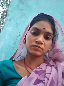 Snapshot of Jooli_cuty chatting on 06-18-26, 01:37 Jooli cuty online show from 06-18-26, 01:37