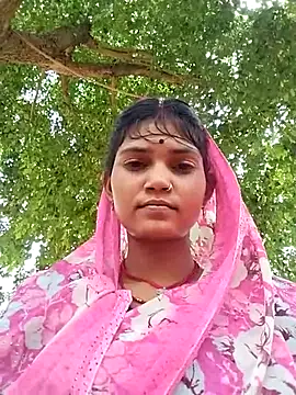 Snapshot of Jooli_cuty chatting on 07-14-26, 05:56 Jooli cuty online show from 07-14-26, 05:56