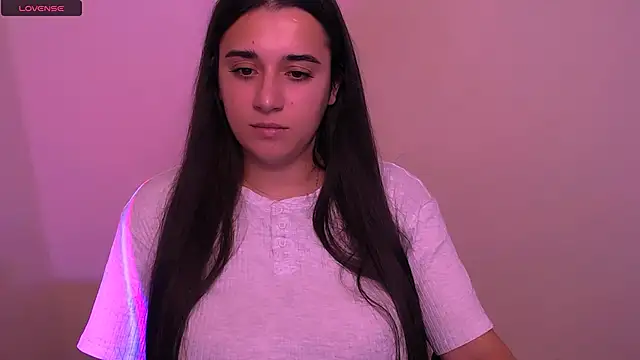 Snapshot of AlinaDoll_ chatting on 11-05-25, 08:36 AlinaDoll online show from 11-05-25, 08:36