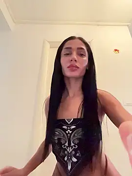 Snapshot of VickyM99 chatting on 12-17-25, 09:04 VickyM99 online show from 12-17-25, 09:04