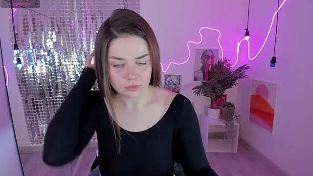 Snapshot of melanie_neal chatting on 11-29-25, 03:37 melanie neal online show from 11-29-25, 03:37