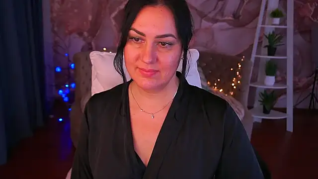 Snapshot of VelvetLuck chatting on 11-17-25, 05:08 VelvetLuck online show from 11-17-25, 05:08