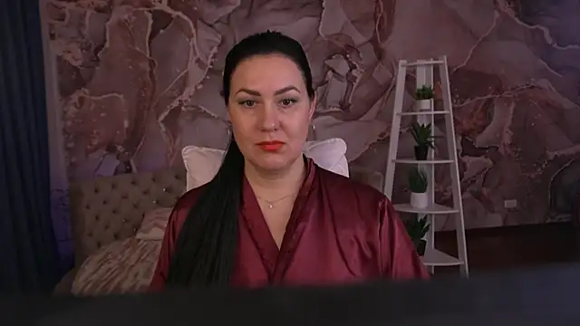 Snapshot of VelvetLuck chatting on 11-25-25, 05:46 VelvetLuck online show from 11-25-25, 05:46