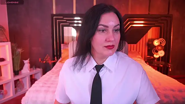 Snapshot of VelvetLuck chatting on 12-15-25, 03:16 VelvetLuck online show from 12-15-25, 03:16