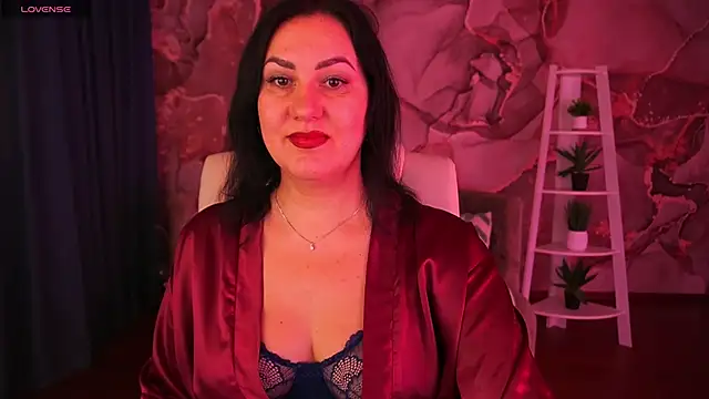 Snapshot of VelvetLuck chatting on 12-16-25, 02:22 VelvetLuck online show from 12-16-25, 02:22