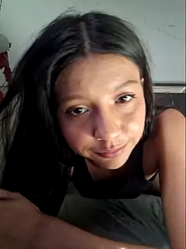 Snapshot of charlloteevans chatting on 11-04-25, 07:13 charlloteevans online show from 11-04-25, 07:13