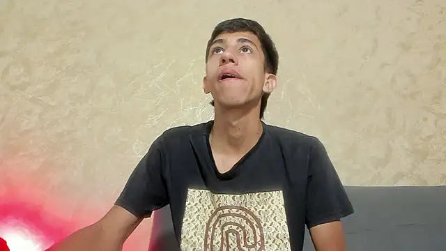 Snapshot of lucian_davii chatting on 11-13-25, 12:15 lucian davii online show from 11-13-25, 12:15