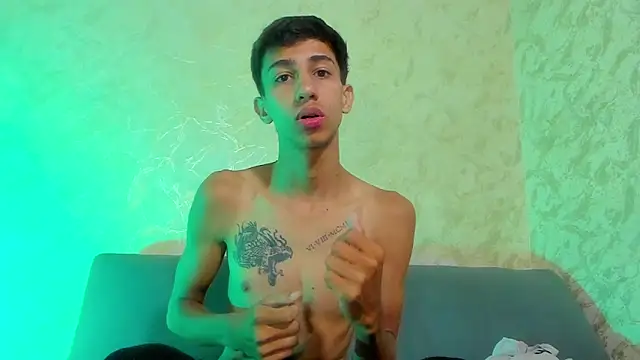 Snapshot of lucian_davii chatting on 11-14-25, 12:26 lucian davii online show from 11-14-25, 12:26