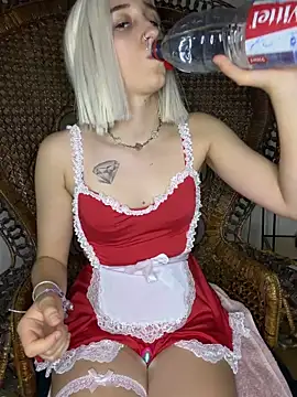 vanille13r online show from 06-17-26, 12:07