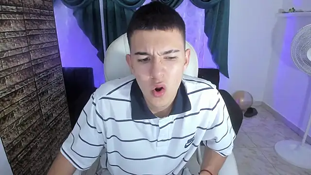 Aleck Boy online show from 11-25-25, 07:47