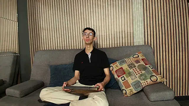 Snapshot of ZyroNight chatting on 11-13-25, 11:25 ZyroNight online show from 11-13-25, 11:25