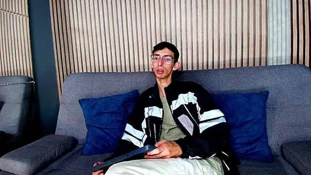 Snapshot of ZyroNight chatting on 12-02-25, 11:45 ZyroNight online show from 12-02-25, 11:45