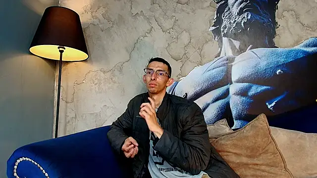 Snapshot of ZyroNight chatting on 12-15-25, 07:18 ZyroNight online show from 12-15-25, 07:18