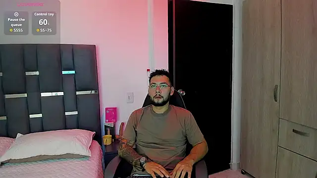 Snapshot of noah_corvelle chatting on 11-15-25, 01:14 noah corvelle online show from 11-15-25, 01:14