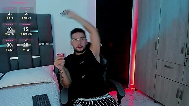 Snapshot of noah_corvelle chatting on 11-15-25, 11:54 noah corvelle online show from 11-15-25, 11:54