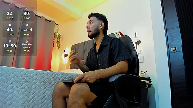 Snapshot of noah_corvelle chatting on 12-14-25, 01:05 noah corvelle online show from 12-14-25, 01:05