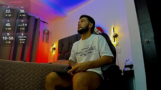 Snapshot of noah_corvelle chatting on 12-20-25, 02:40 noah corvelle online show from 12-20-25, 02:40