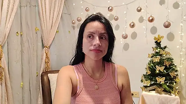 Snapshot of Bella_Exhibition chatting on 12-03-25, 06:28 Bella Exhibition online show from 12-03-25, 06:28