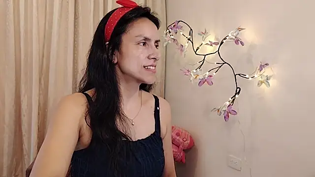 Snapshot of Bella_Exhibition chatting on 05-30-26, 07:11 Bella Exhibition online show from 05-30-26, 07:11
