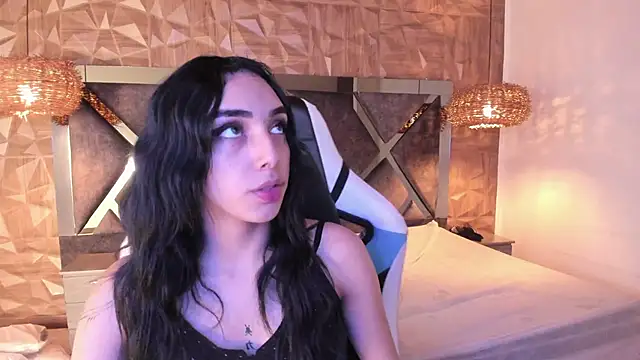 Kiara velvet   online show from 04-15-26, 04:08