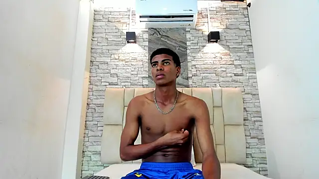 Snapshot of XAVI_LEE chatting on 12-17-25, 07:42 XAVI LEE online show from 12-17-25, 07:42