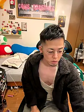 Snapshot of ippei0001 chatting on 11-11-25, 01:55 ippei0001 online show from 11-11-25, 01:55