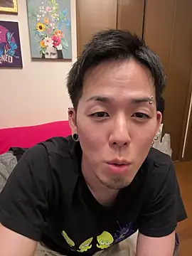 Snapshot of ippei0001 chatting on 01-17-26, 01:05 ippei0001 online show from 01-17-26, 01:05