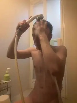 Snapshot of ippei0001 chatting on 02-12-26, 09:48 ippei0001 online show from 02-12-26, 09:48