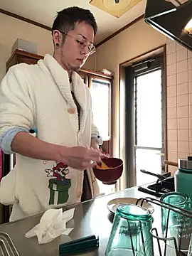 Snapshot of ippei0001 chatting on 02-18-26, 11:44 ippei0001 online show from 02-18-26, 11:44