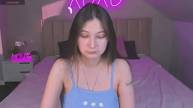 Ella Burns online show from 04-27-26, 01:14