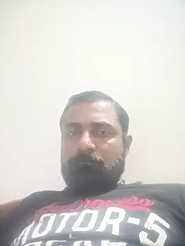 Snapshot of RubyEntity chatting on 03-26-26, 02:11 RubyEntity online show from 03-26-26, 02:11