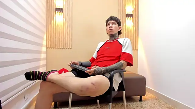 Snapshot of DANTE_ARMSTRONG chatting on 11-12-25, 03:51 DANTE ARMSTRONG online show from 11-12-25, 03:51