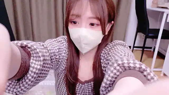 Snapshot of -aotan- chatting on 01-15-26, 10:53 -aotan- online show from 01-15-26, 10:53