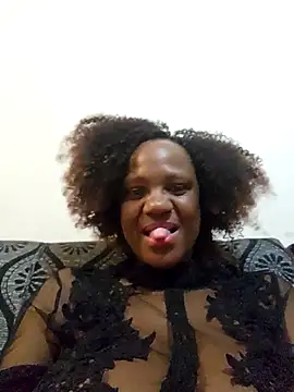 Snapshot of Mommy_Sienna chatting on 12-13-25, 11:43 Mommy Sienna online show from 12-13-25, 11:43