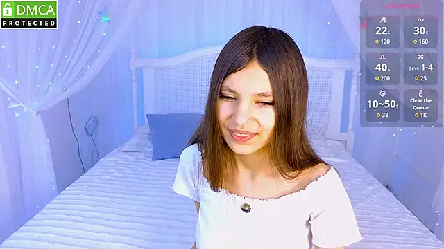 Little  Lunaa online show from 03-19-26, 10:41