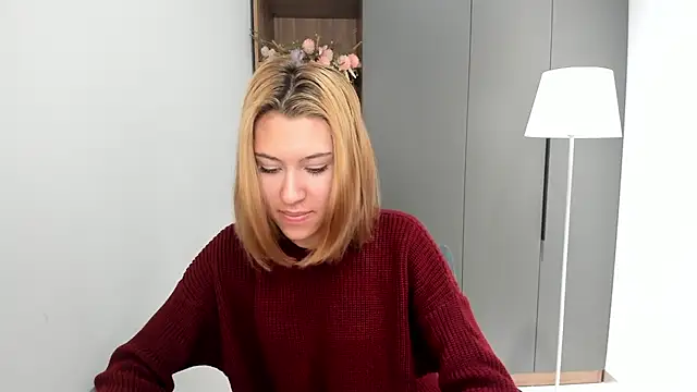 MariePelyo online show from 11-05-25, 05:51