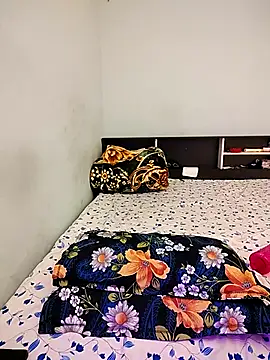 LoveLy-Soneya online show from 12-13-25, 07:53