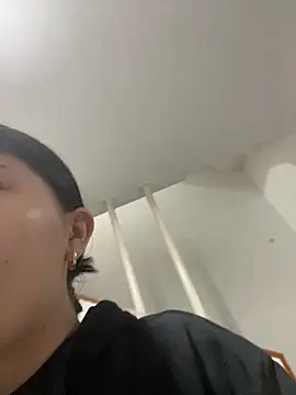 violettabond online show from 12-16-25, 10:09