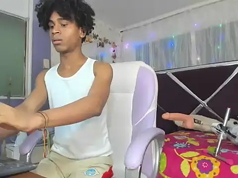 Snapshot of Santy_bigcock_01 chatting on 01-08-26, 02:36 Santy bigcock 01 online show from 01-08-26, 02:36