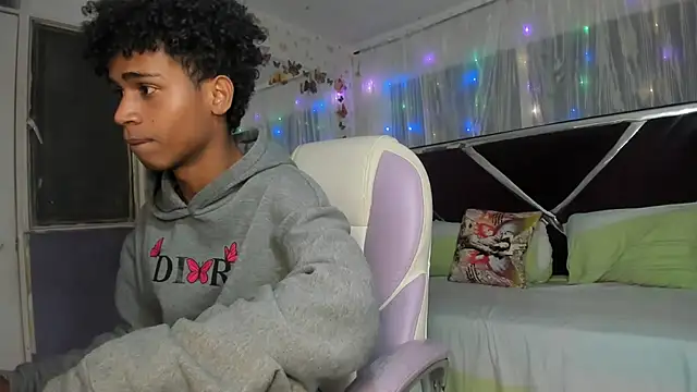 Santy bigcock 01 online show from 03-24-26, 11:48
