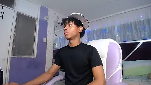 Santy bigcock 01 online show from 04-10-26, 04:23